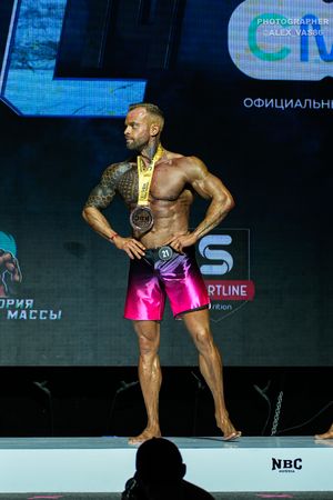 MAN'S PHYSIQUE +179